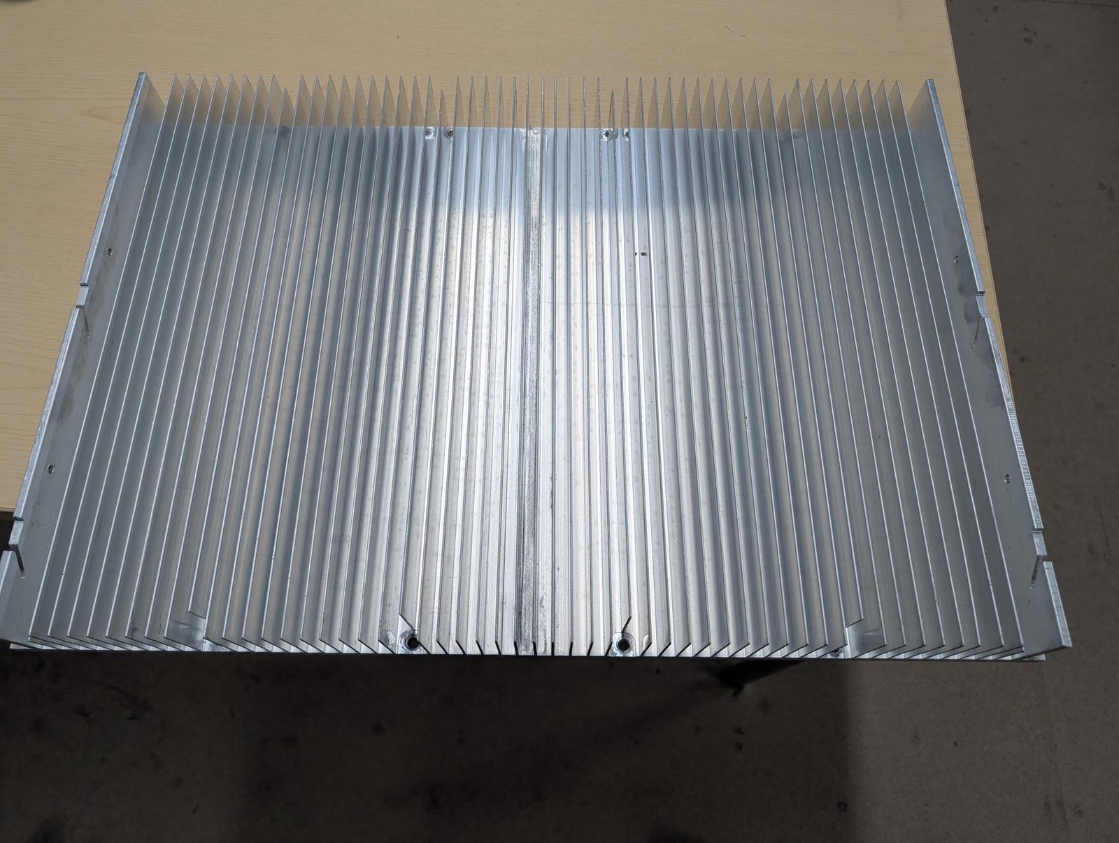 Extra Large Aluminium Heatsink – 590 x 390 x 65mm 10.5kg - Image 2
