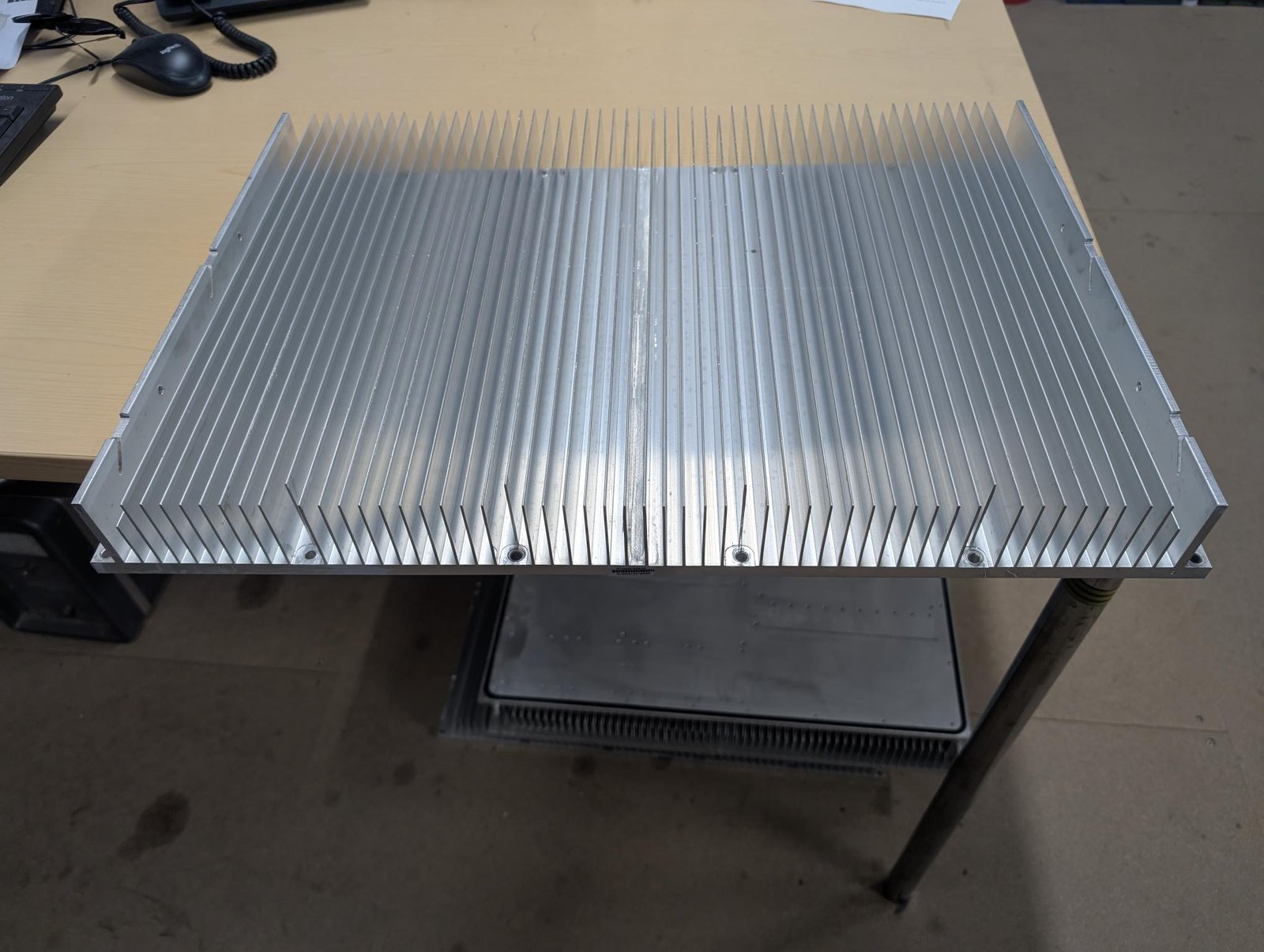 Extra Large Aluminium Heatsink – 590 x 390 x 65mm 10.5kg - Image 3