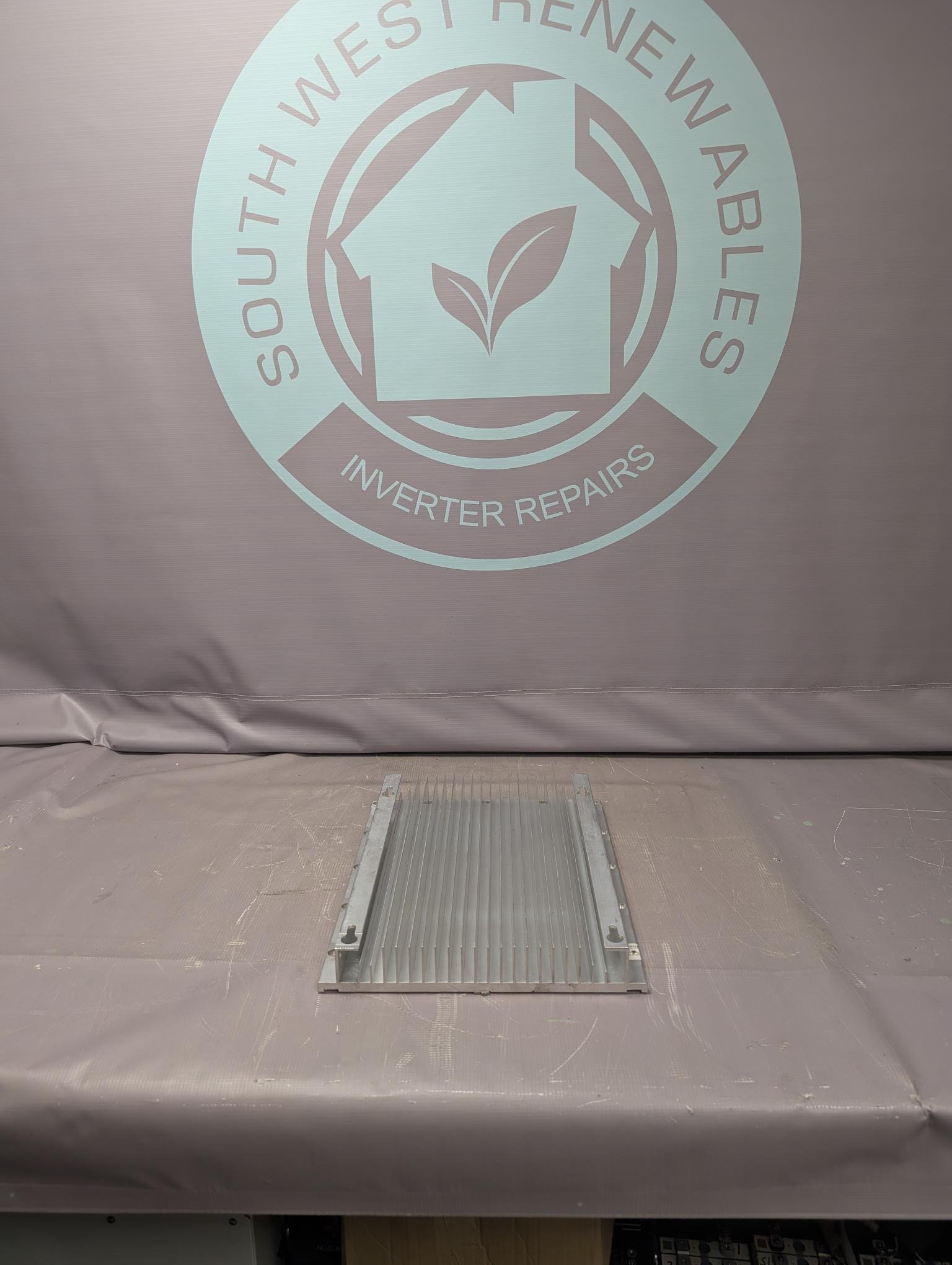 Large Aluminium Heatsink 395 x 310 x 50 mm