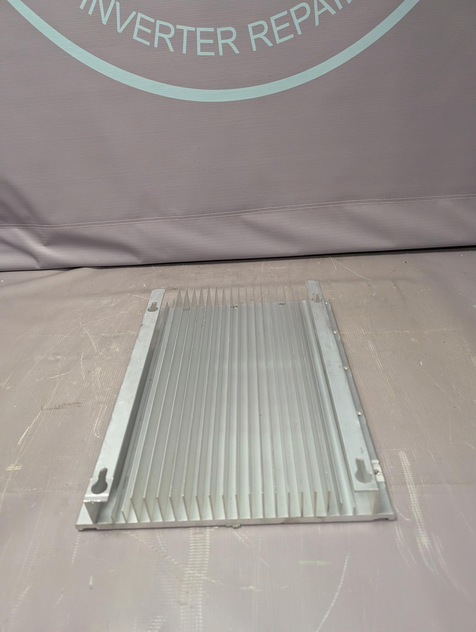 Large Aluminium Heatsink 395 x 310 x 50 mm - Image 2