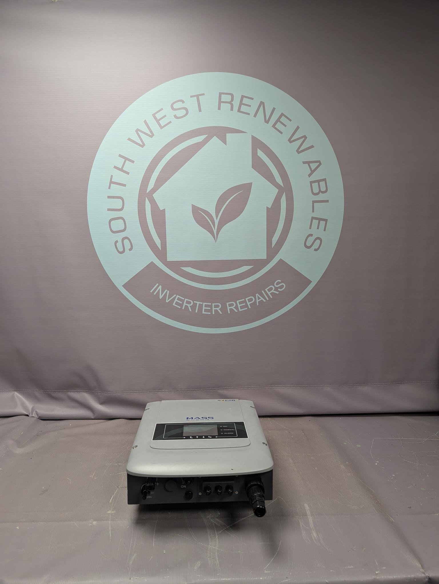 Sofar 1600 TL- Solar PV Inverter 1.5 KW - 1500 Watts with wall bracket and ac plug