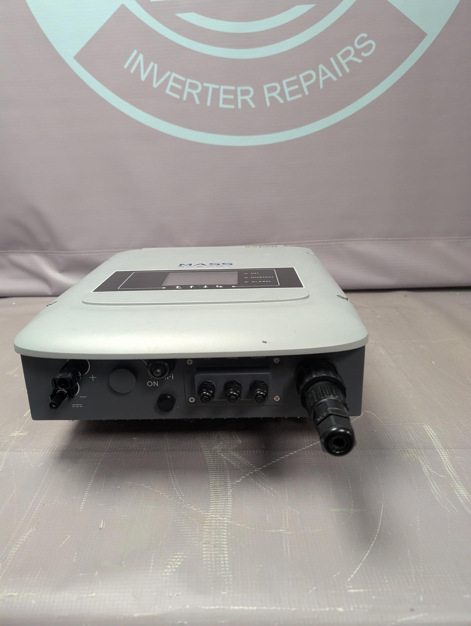 Sofar 1600 TL- Solar PV Inverter 1.5 KW - 1500 Watts with wall bracket and ac plug - Image 2