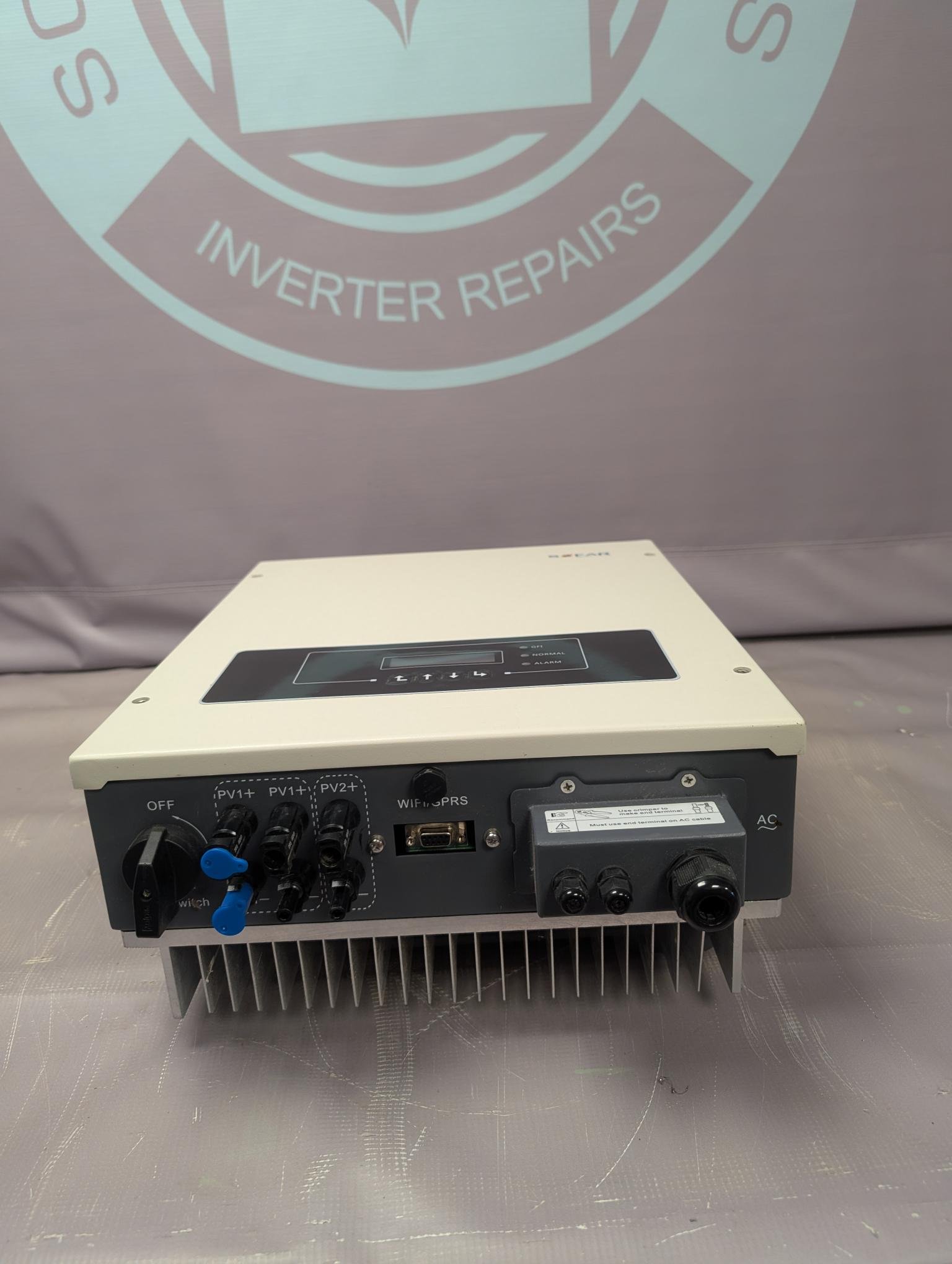 Sofar 7.5KTLM 7500 W solar inverter - Image 2