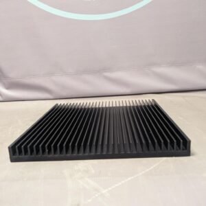 Large heatsink 300 x 295 x 28 mm