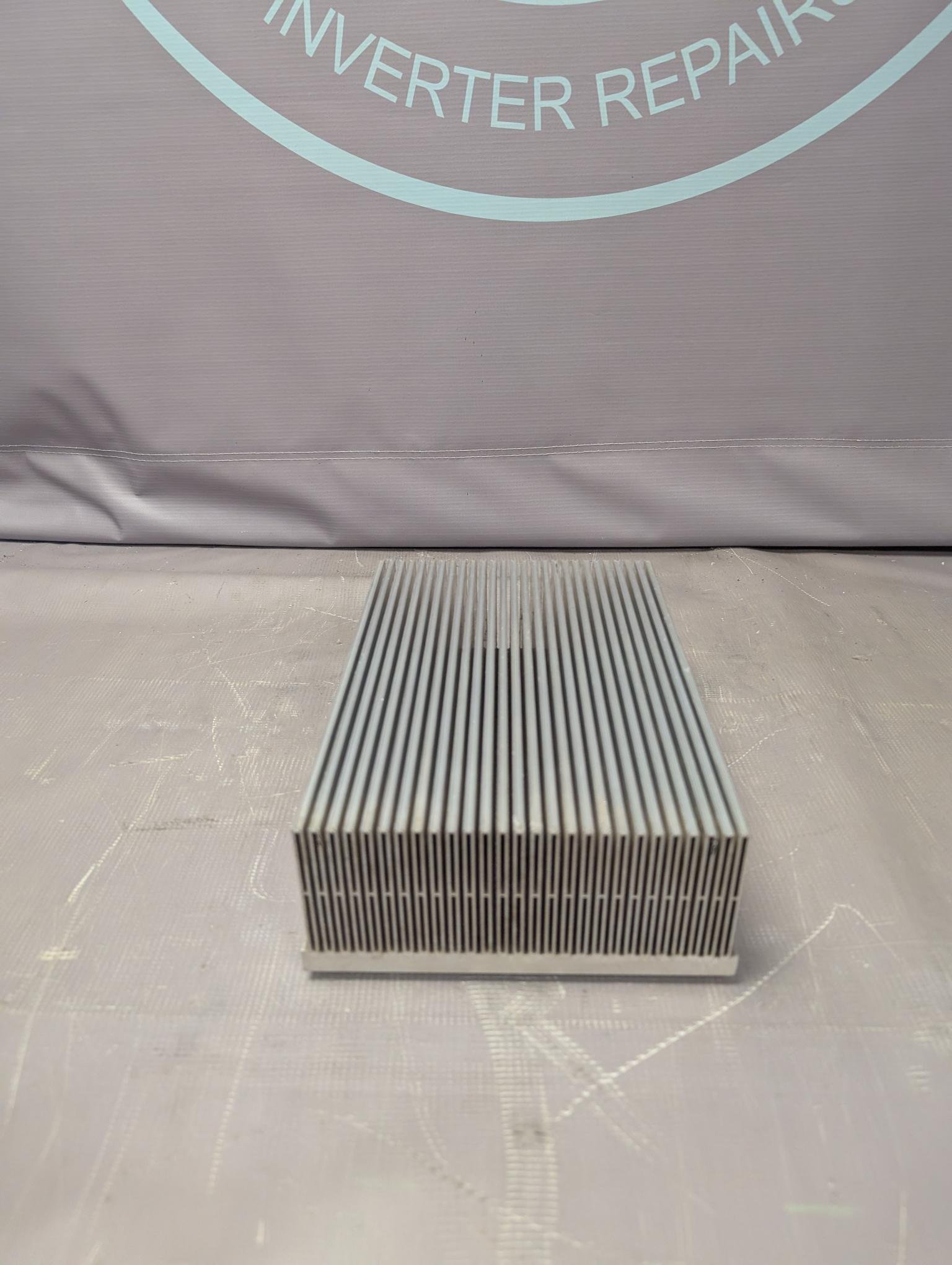 large Heatsink 300 x 200 x 90 mm