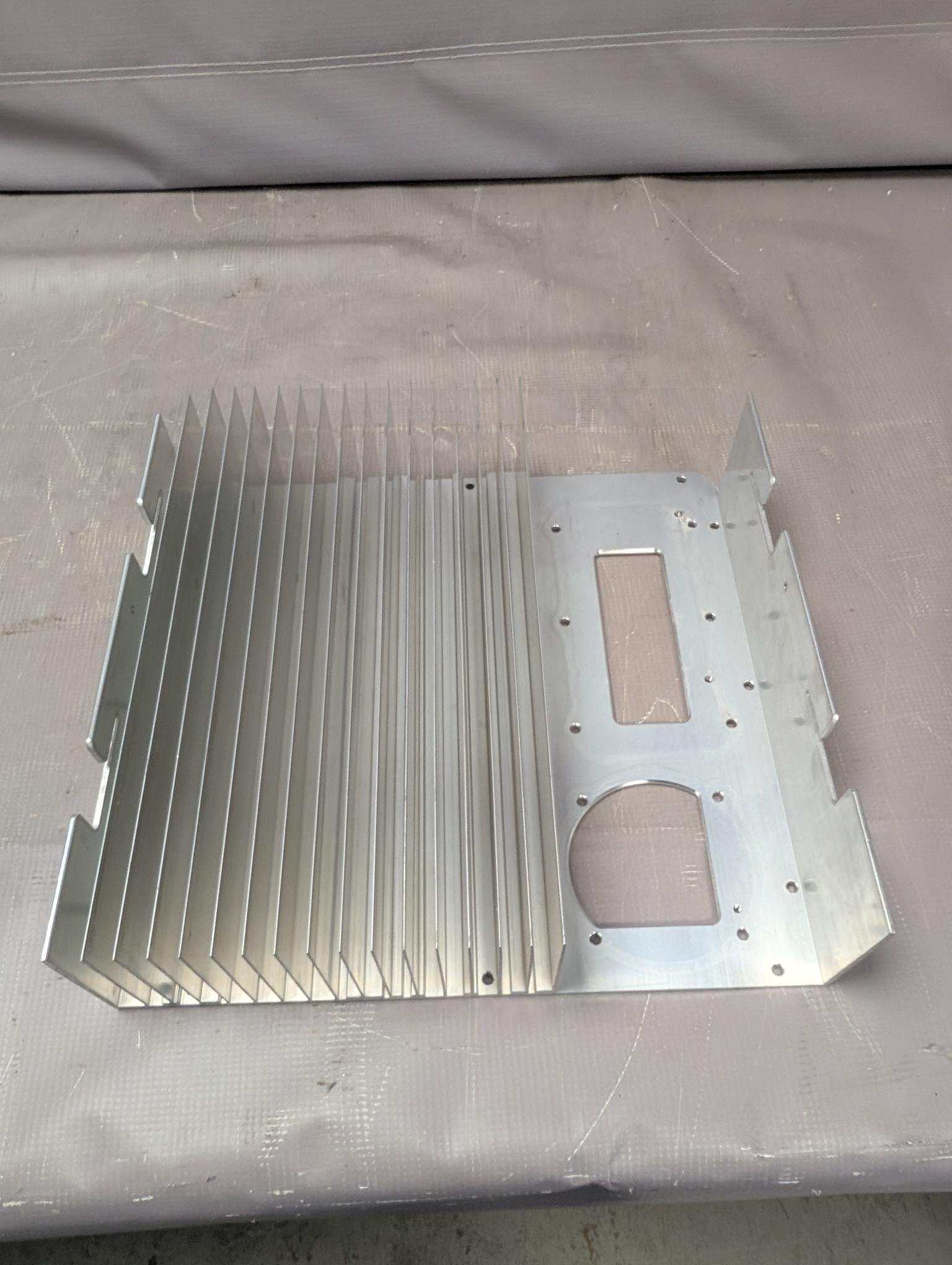 Large Heatsink 325 x 290 x 85 - Image 2