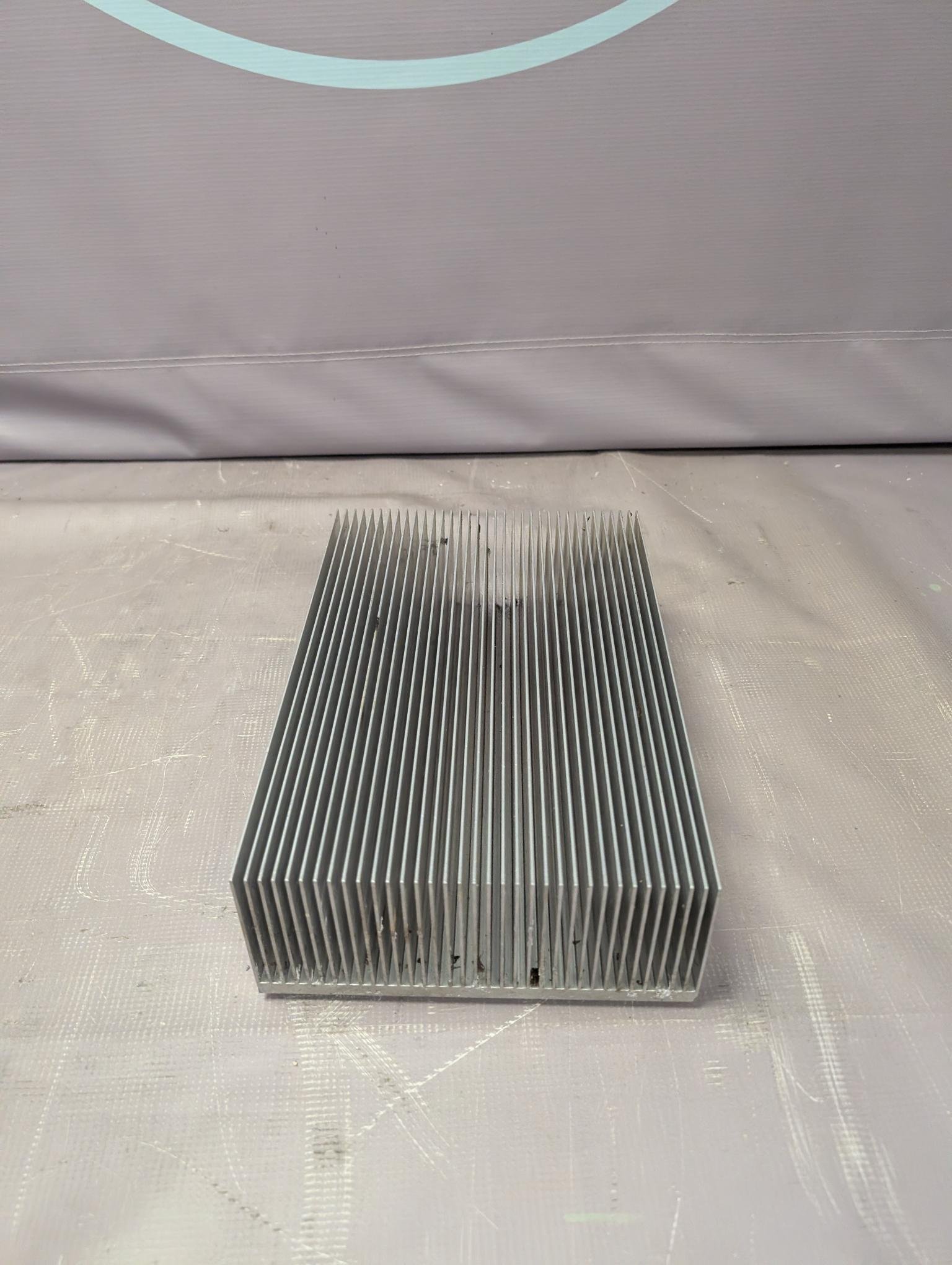 large Heatsink 300 x 200 x 90 mm - Image 3