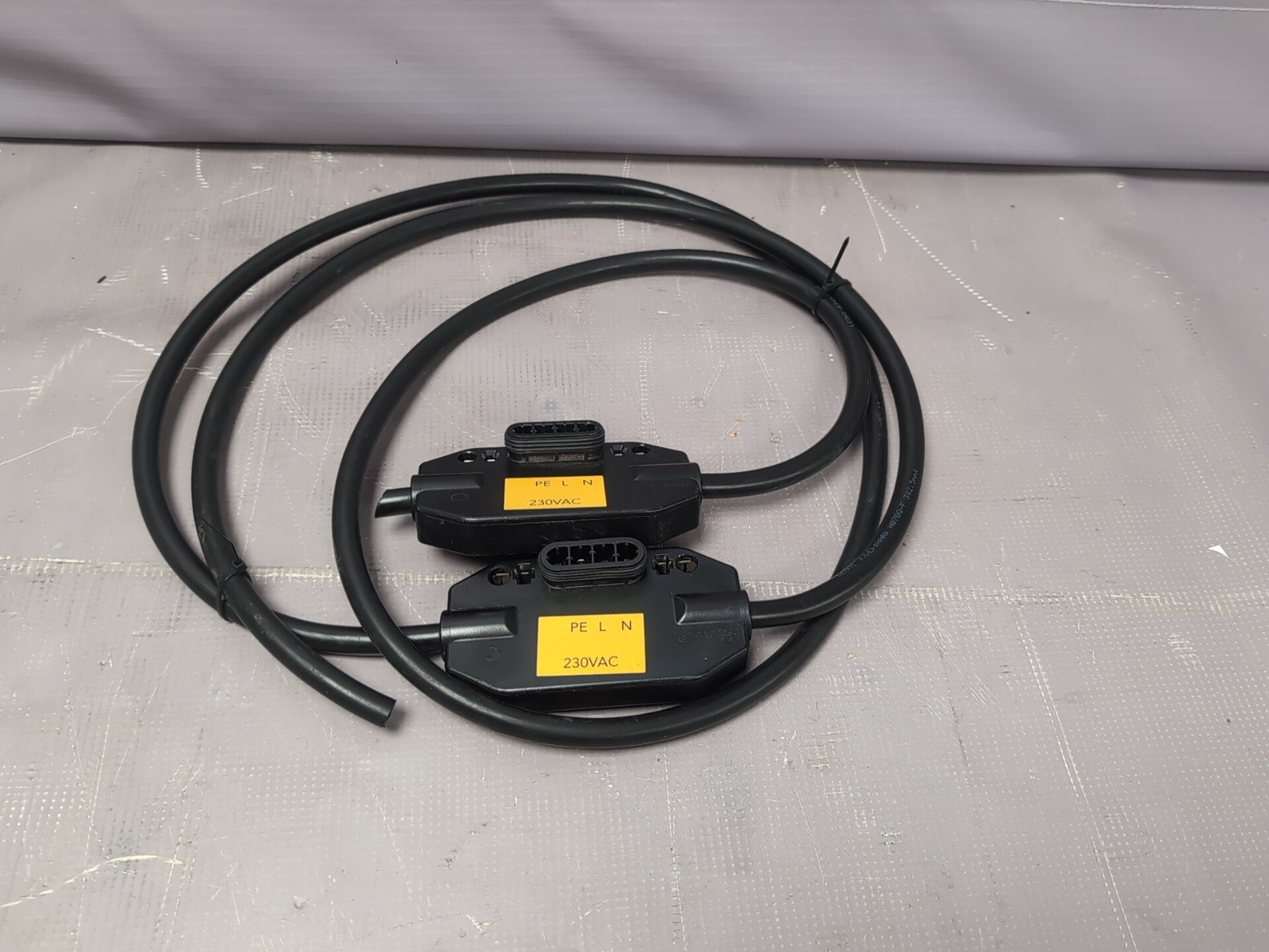 Enphase Micro Inverter AC Trunk Cable – 2 Socket Connector - South West ...