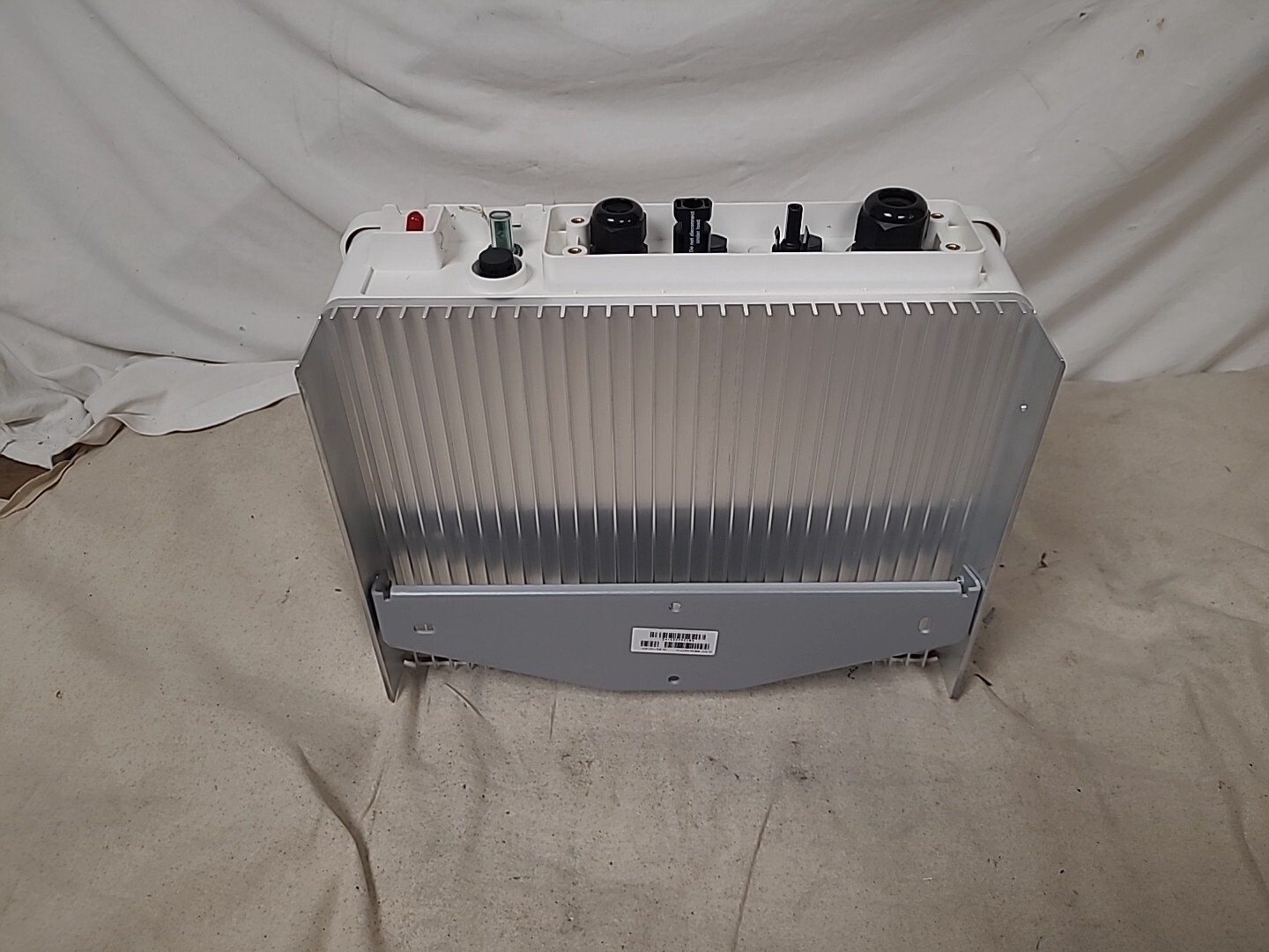Solaredge SE2200H Solar inverter Screenless Inverter 2.2kw - Image 5
