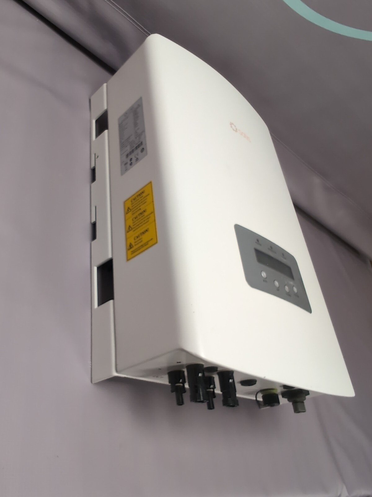 Solis / Ginlong 2.5-2G 2.5KW Solar PV Inverter Dual MPPT Reconditioned Unit - Image 6