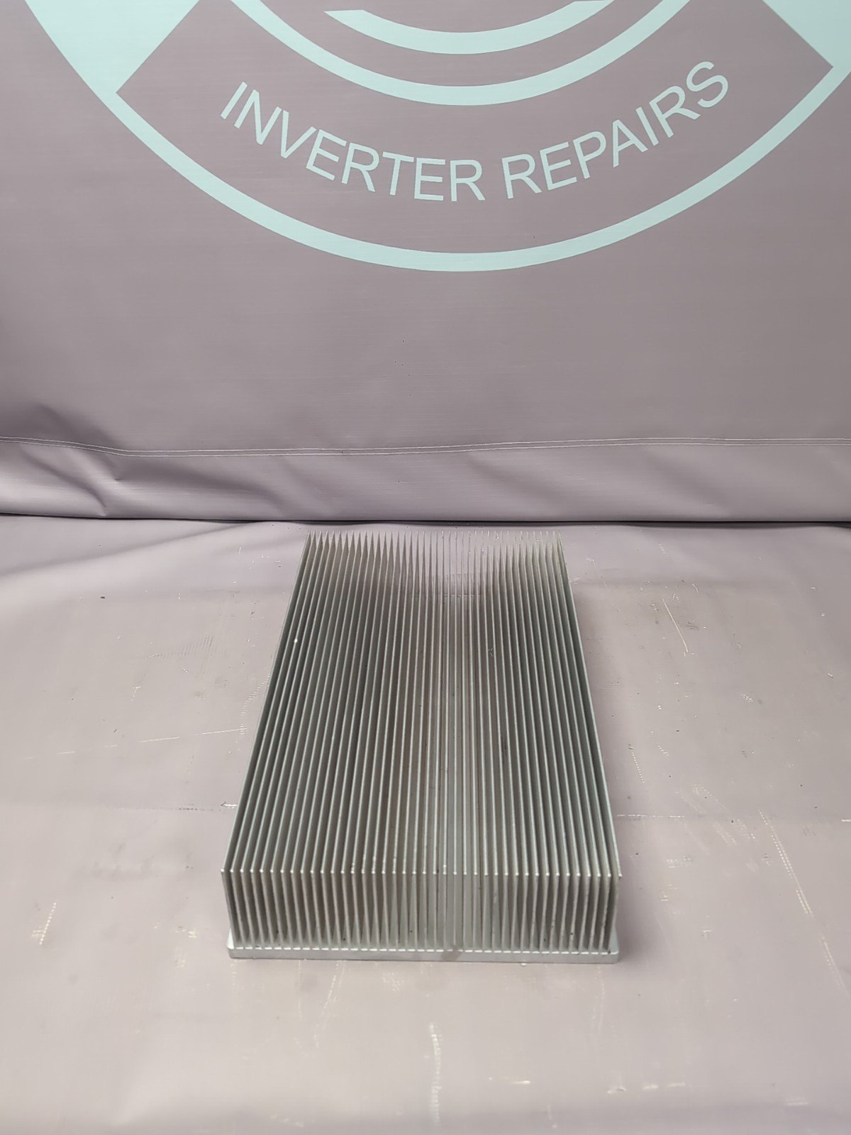 Large Aluminium Heatsink - 410 x 265 x 90 mm 6 Kg Approx - Image 2