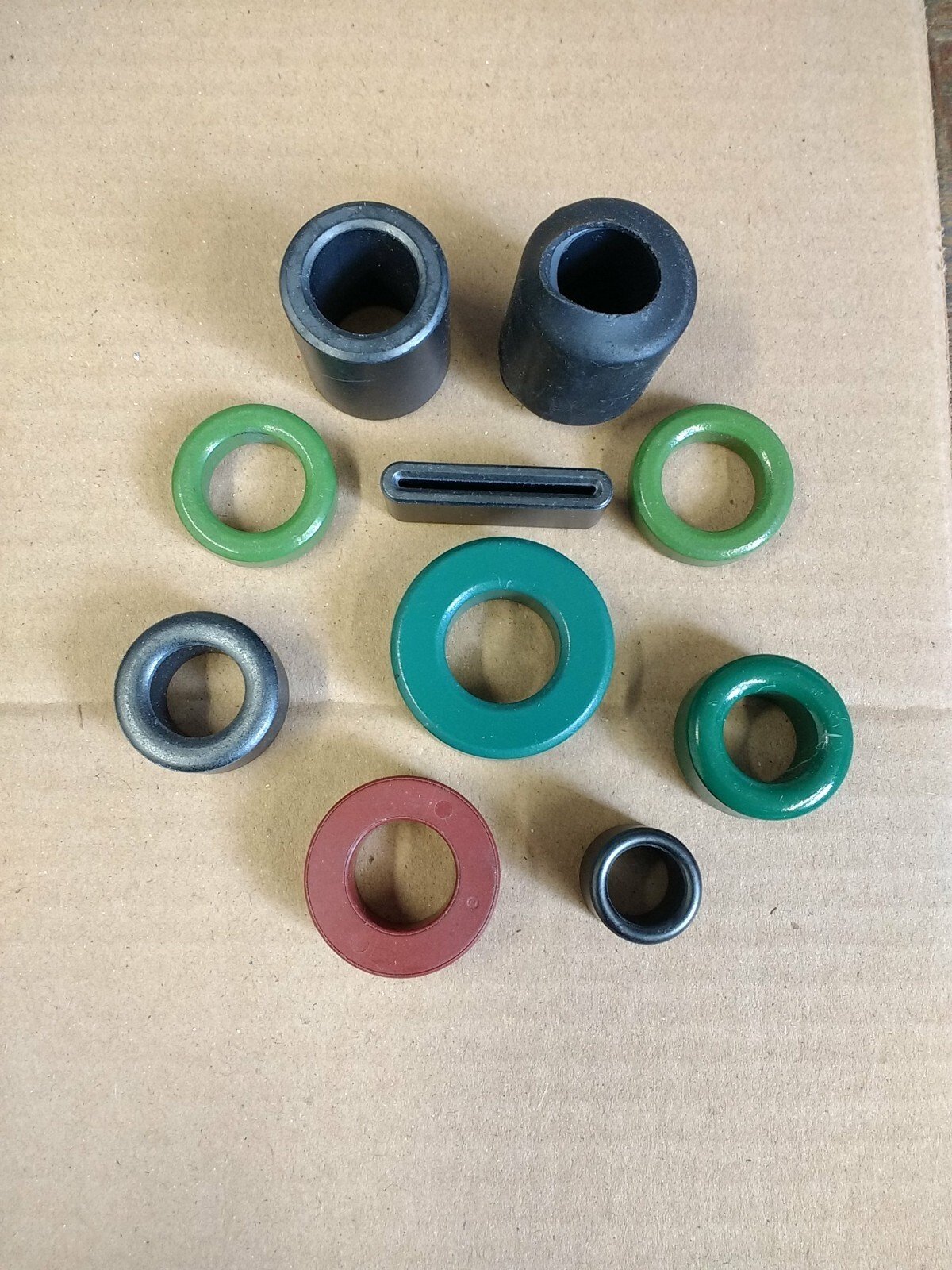 Assorted Ferrite Toroidal Cores (Pack of 10) – RF Noise Suppression / Ham Radio / EMI Filter - Image 5