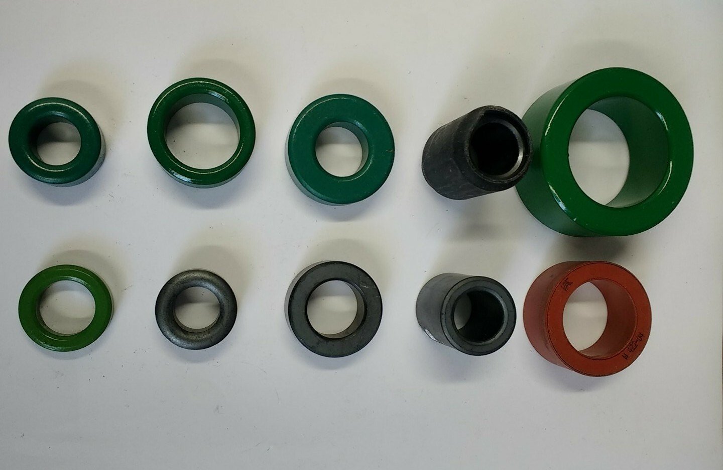 Assorted Ferrite Toroidal Cores (Pack of 10) – RF Noise Suppression / Ham Radio / EMI Filter - Image 6