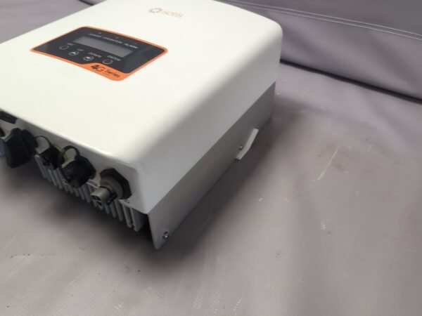 Solis Plug Mini Solis Mini 1500 4G Solar Inverter 1.7 Kw 1700 W with ac plug and wall ...