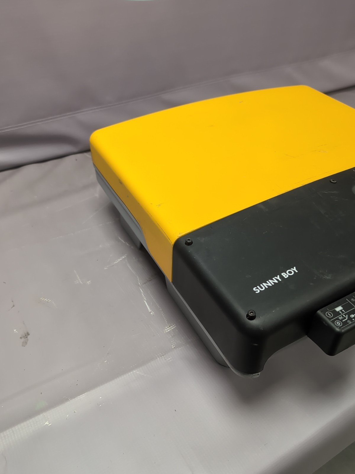 SMA Sunny Boy SB5000TL-20 5kW Solar PV Inverter (5000W) – Dual MPPT, Yellow - Image 3