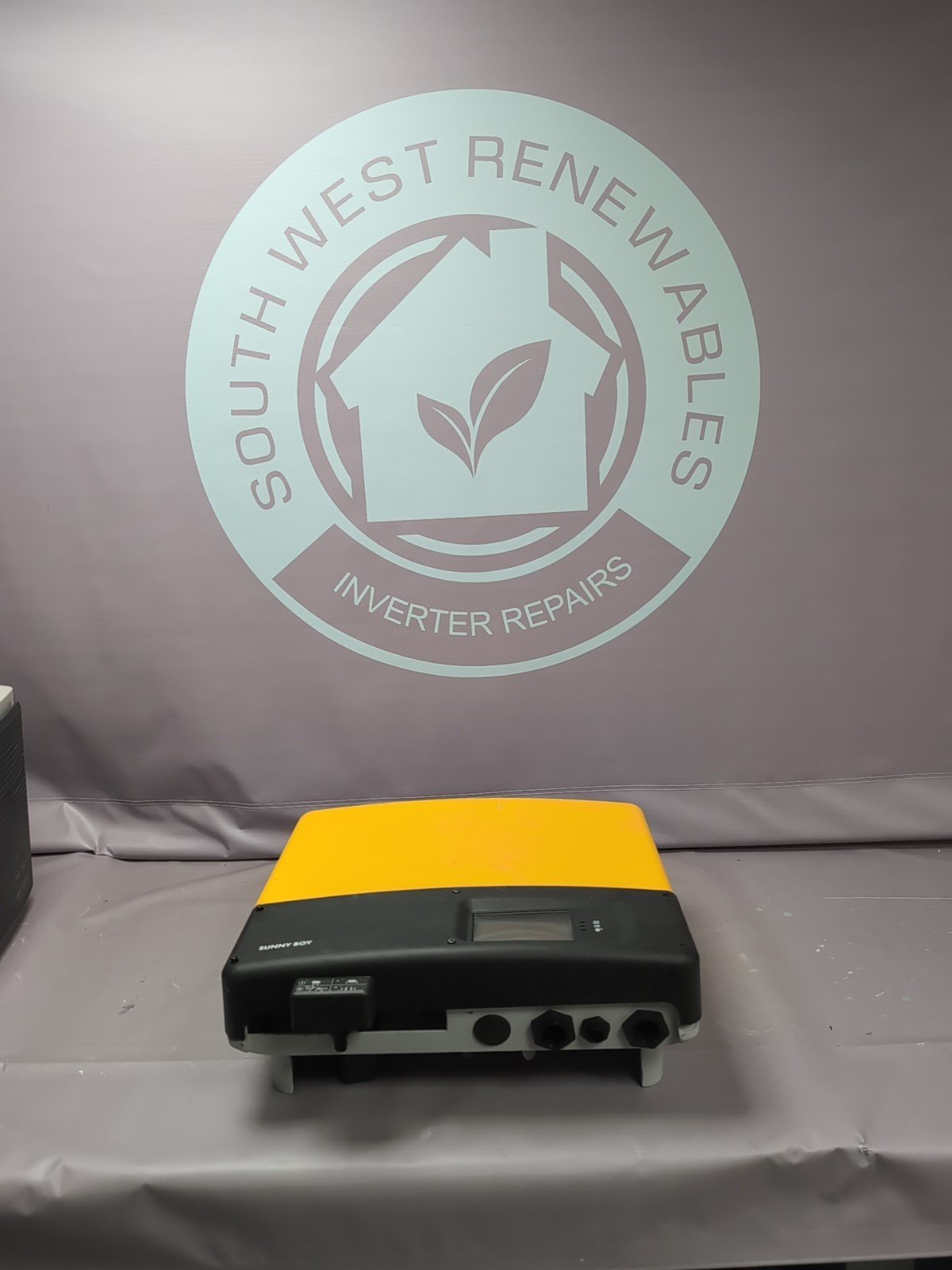 SMA Sunny Boy SB5000TL-20 5kW Solar PV Inverter (5000W) – Dual MPPT, Yellow